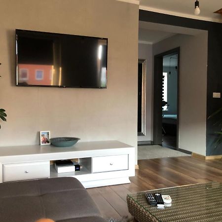 Apartament Moniuszki เคดเยร์ซิน-โคซเลอ ภายนอก รูปภาพ
