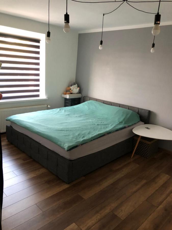 Apartament Moniuszki เคดเยร์ซิน-โคซเลอ ภายนอก รูปภาพ