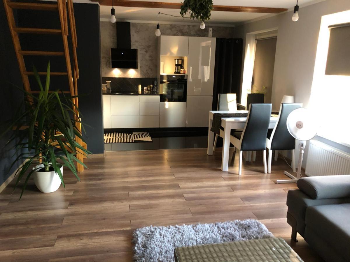Apartament Moniuszki เคดเยร์ซิน-โคซเลอ ภายนอก รูปภาพ