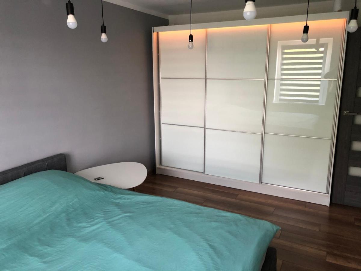 Apartament Moniuszki เคดเยร์ซิน-โคซเลอ ภายนอก รูปภาพ