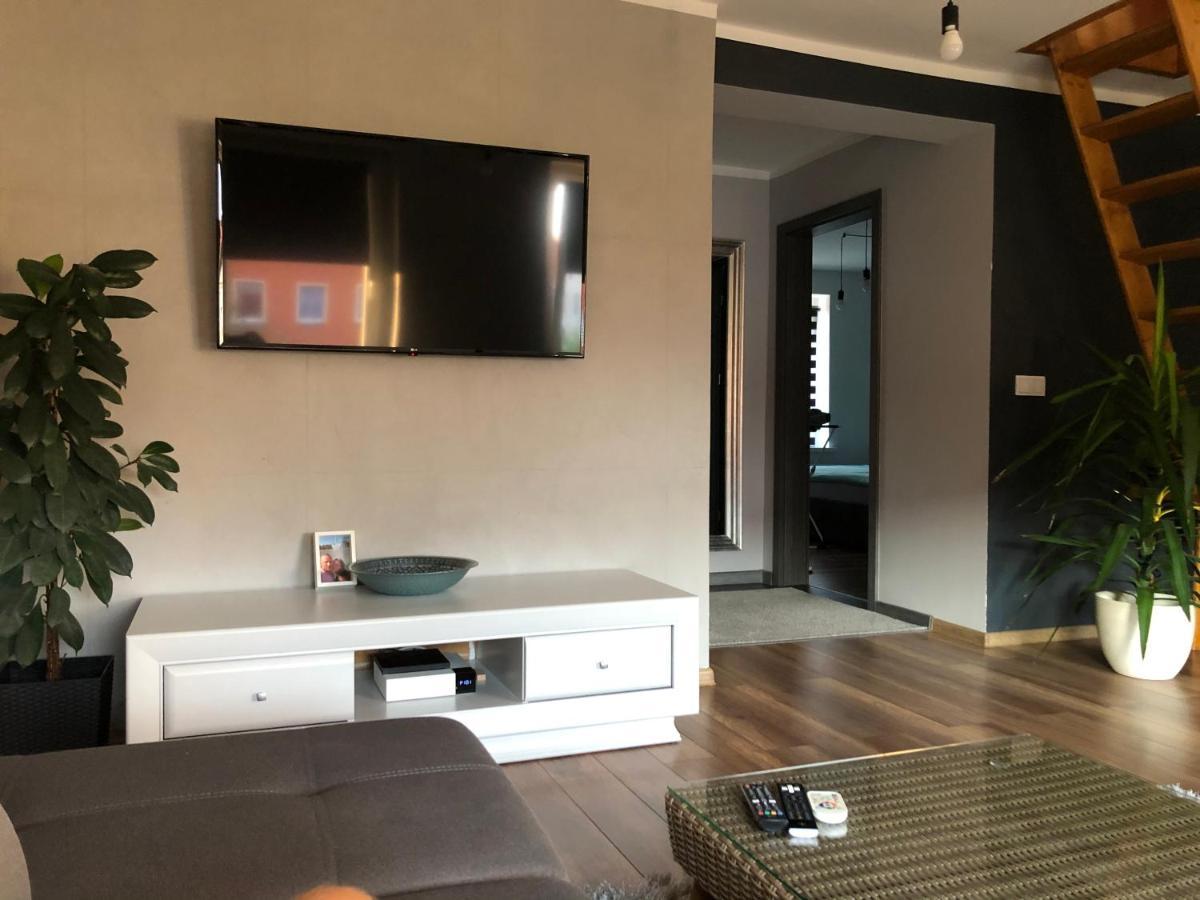 Apartament Moniuszki เคดเยร์ซิน-โคซเลอ ภายนอก รูปภาพ